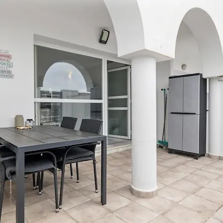 Casa Vime Gym Pools * Μαρμπέλλα