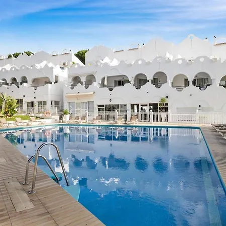 Casa Vime Gym Pools 度假居 *